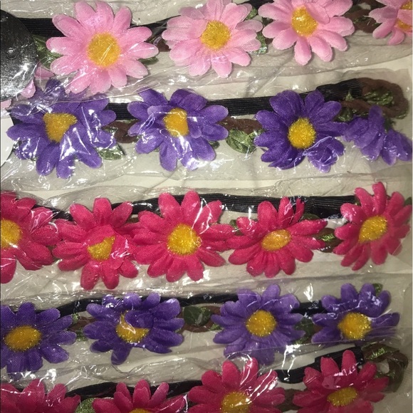 ⚫️$16⚫️ 🌼2 DAISY HEADBANDS 🌼 VARIOUS COLOR *Nwt* - Picture 3 of 6